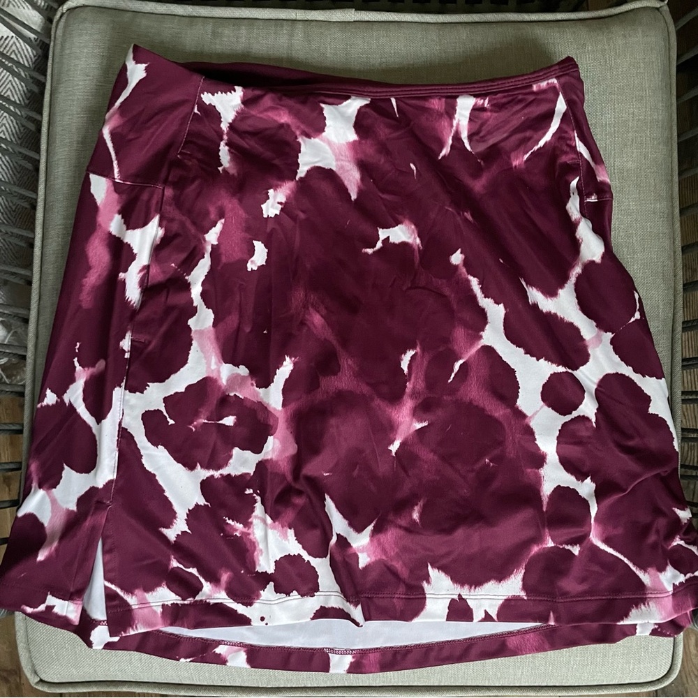 Nike Women’s Dri-Fit UV Victory Golf Skort Small S villain red Skirt w/ shorts - Picture 3 of 16